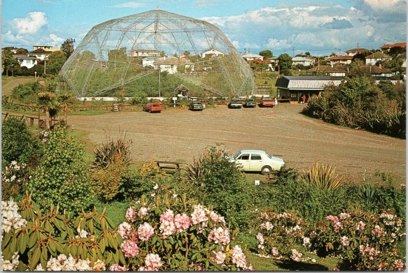 postcard New Zealand - Native Bird Park Aviary, Otorohanga