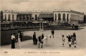 CPA DEAUVILLE - Le Casino Vue des Jardins (422262)