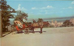 Canada, Quebec, Montreal, Mount Royal, French Horsedrawn Carriage, Colourpicture