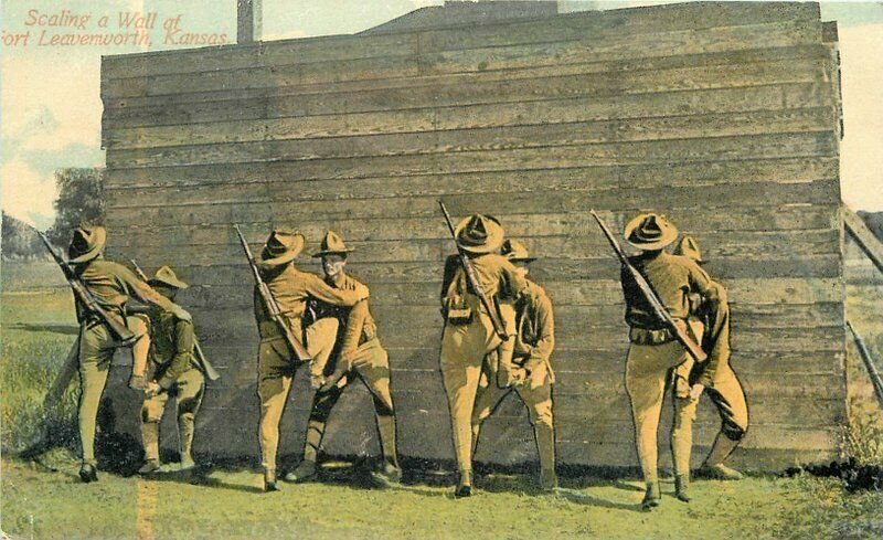 Army Military WW! C-1910 Postcard Soldiers Scaling wall Leavenworth Kansas 4236