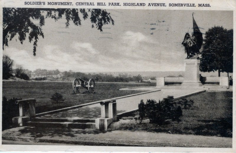 [ New England News ] US Massachusetts Somerville - Soldier's Monument