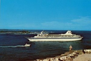 Postcard ,Nordic Prince Cruise Ship entering Harbor at San Juan, Puerto Rico.N7