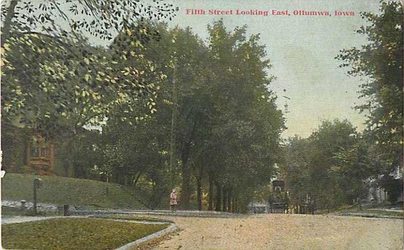 Fifth Street Looking east Ottumwa Iowa IA 1910 Divided Back