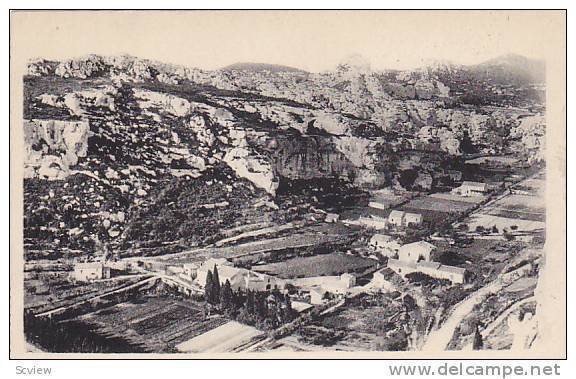 Vue Panoramique, Vallon De La Fontaine Et Baumaniere, Les Baux (Bouches-du-Rh...