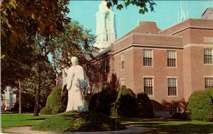 Statue of Hnoah Webster,West Hartford,CT BIN