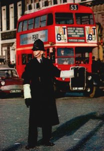 Postcard London Policeman Relaxed And Unruffled Controls Traffic Efficiently