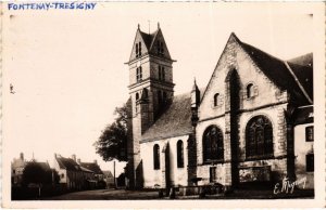 CPA FONTENAY-TRESIGNY L'Eglise et la Route de Tournan (1320423)