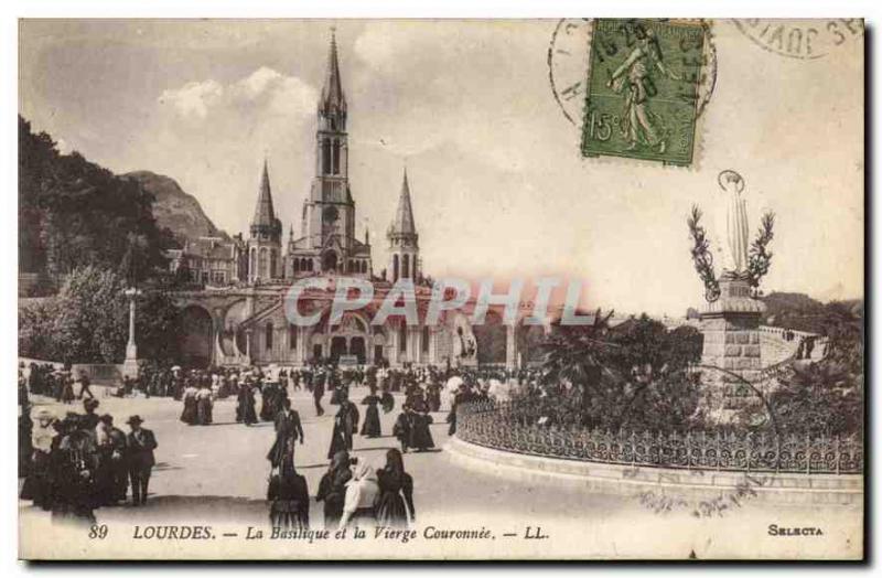 CPA Lourdes La Basilique et la Vierge Couronnee 