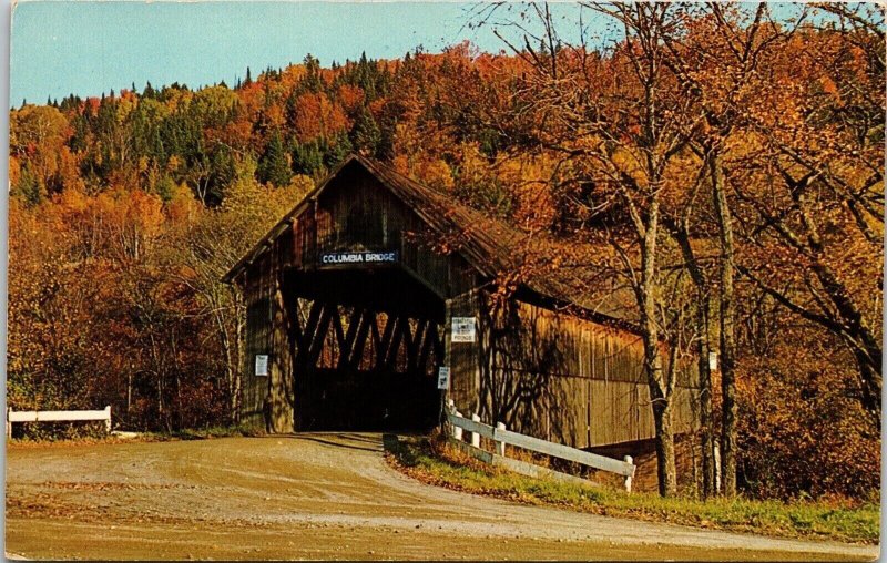 Columbia Bridge NH Lemington VT Covered Bridge Connecticut River Postcard VTG 