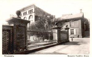 Postcard Real Photo Benjamin Franklin's Grave Christ Church Philadelphia PA RPPC