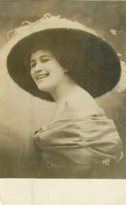 Apeda Studio Big Hat Beautiful woman C-1910 RPPC Photo Postcard New York 8193