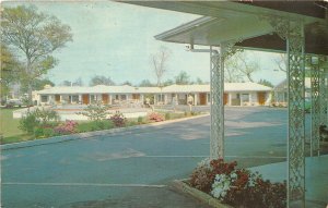 Wilmington North Carolina 1961 Postcard The Carolinian Motel