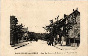 CPA BONNIERES-sur-SEINE - Rue de ROUEN et Avenue de Normandie (359332) 