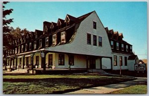 Sheridan Wyoming 1960s Postcard Historical Sheridan Inn Buffalo Bill Cody