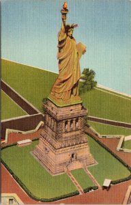 Statue of Liberty Birds Eye View Liberty Island New York City Linen WOB Postcard 