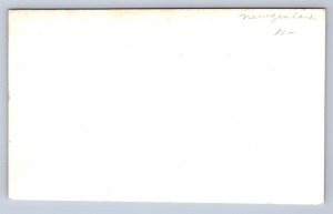 K8/ New Zealand Foreign RPPC Postcard c1940s Geyser Flat Whakarewarewa 153