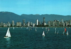 CONTINENTAL SIZE POSTCARD SAILBOATING ON ENGLISH BAY HARBOUR VANCOUVER B.C.