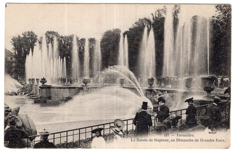 Versailles, Le Bassin de Neptune, un Dimanche de Grandes Eaux