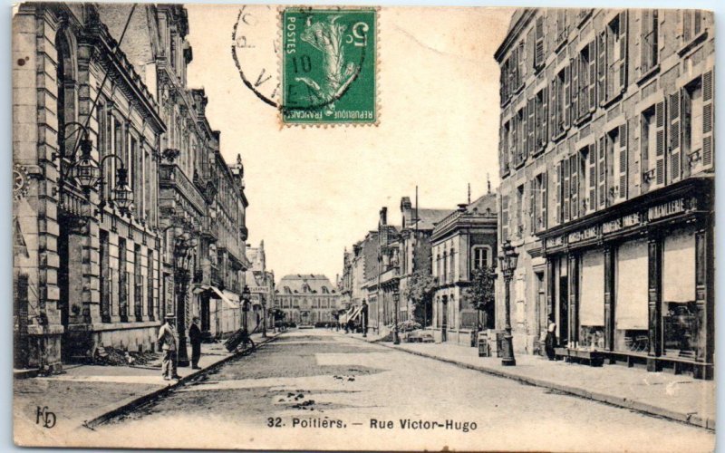 M-55774 Rue Victor-Hugo Poitiers France