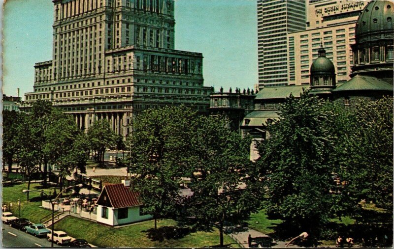 Dominion Square Montreal Provine De Quebec Canada Old Car VTG Postcard UNP 