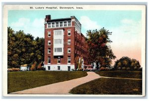 c1950's St. Luke's Hospital Building View Road Trees Davenport Iowa IA Postcard