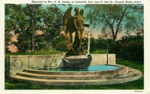 IA, Council Bluffs, Iowa, Memorial of Mrs.s G.M. Dodge, CurteichNo. 91414-N