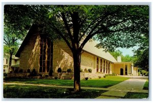 c1960 Exterior View First Methodist Church Crown Point Indiana Vintage Postcard
