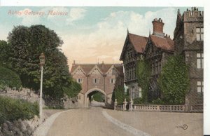 Worcestershire Postcard - Abbey Gateway - Malvern - Ref 4125A