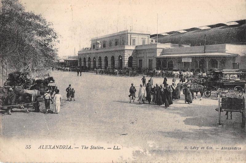 BR95332 alexandria the station chariot egypt africa