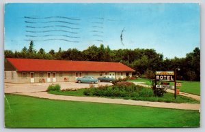 Luverne Minnesota~Sunrise Motel~Highway 16~Classic Cars~1962 Postcard