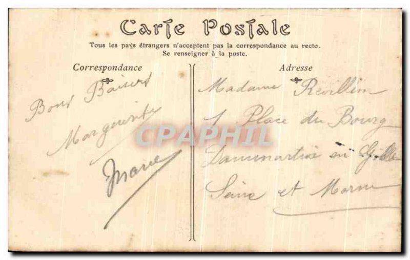 Old Postcard Chateau de Chantilly La Salle monkeys