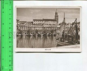 474920 Yugoslavia Croatia Split boats in harbor Vintage postcard