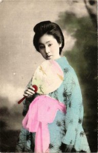 PC CPA geisha girl with fan hand colored JAPAN (a13135) 