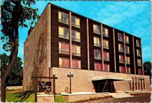 Charlottetown, PEI Canada   THE INN ON THE HILL  Roadside Motel   4X6 Postcard