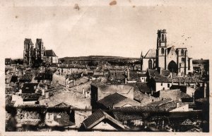VINTAGE POSTCARD PANORAMIC OF TOUL N.E. FRANCE CATHEDRAL IN REAR (FEW CREASES)
