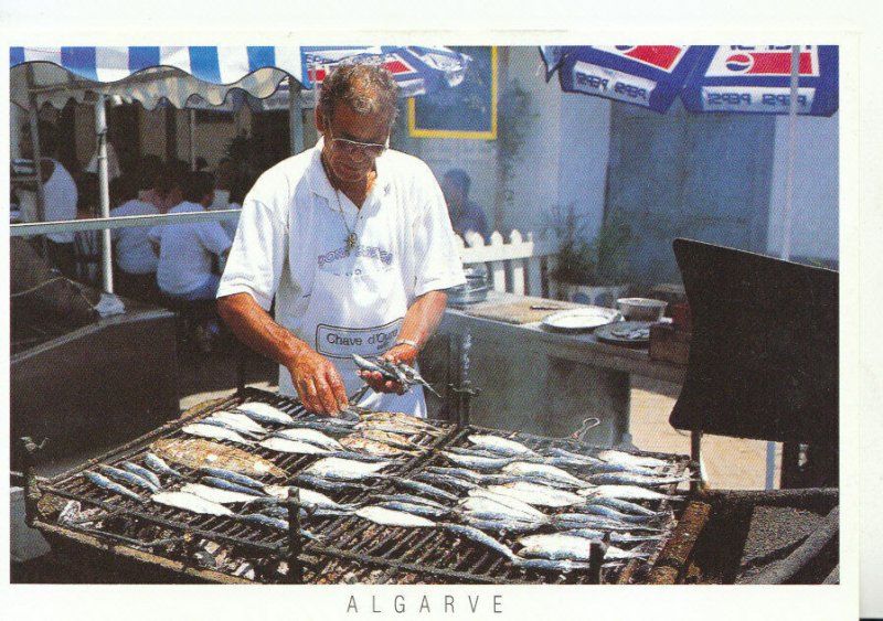 Portugal Postcard - Cooking Fish - Algarve - Ref TZ31