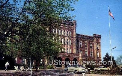 Castle Heights Military Academy - Lebanon, Tennessee