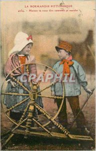 Postcard Old Mom will tell us how it works Folklore Rouet