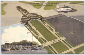 Vintage 1952 Greater Pittsburgh Airport Linen Postcard TWA Airplane
