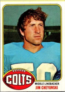 1976 Topps Football Card Jim Cheyunski Baltimore Colts sk4319