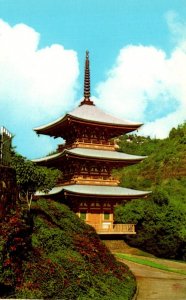 Hawaii Honolulu Nuuanu Valley Minami Hokke-Ji Pagoda