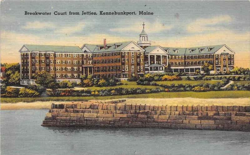 Maine  Kennebunkport, Breakwater Court from Jetties