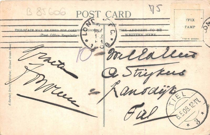 B85606 ship bateaux the tower bridge    london uk