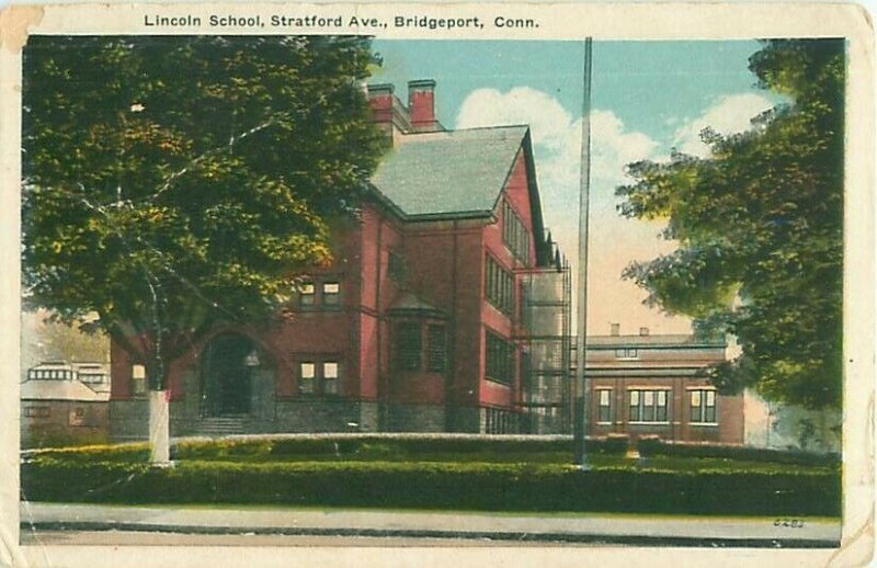 Bridgeport, CT Lincoln School on Stratford Ave 1920 Postcard