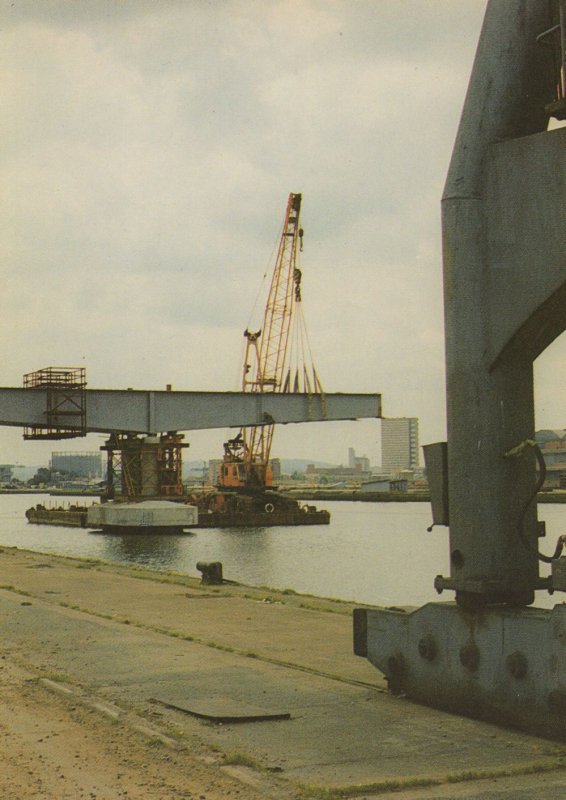 Erecting Docklands Bridge at West India Docks 1985 Postcard