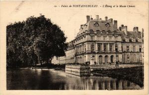 CPA Palais de FONTAINEBLEAU - L'Étang et le Musée Chinois (166455)