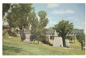 Hydraulic Lift Locks, Peterborough, Ontario, Vintage 1962 Chrome Postcard