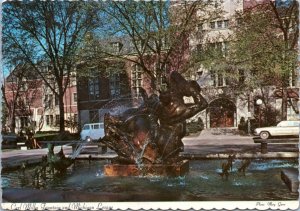 Postcard MI Ann Arbor - Carl Mills Fountain and Michigan League