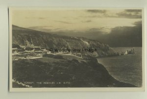 iw0057 - The Needles , Isle of Wight - postcard by Dean