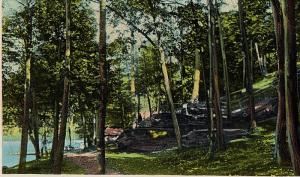 1907-1915 Lake Winola PA The Rocks in Front of the House Overfield DB Postcard